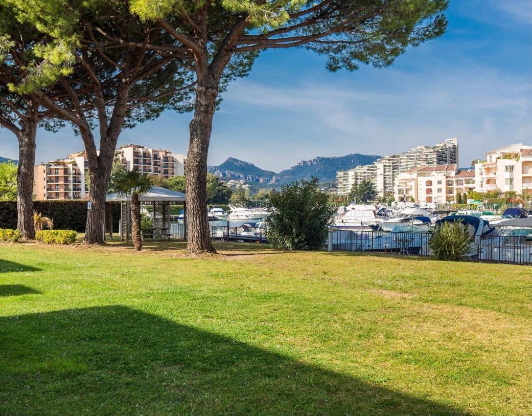 Luxury 3 Piece Garden Apartment In Cannes Marina Mandelieu Exteriér fotografie