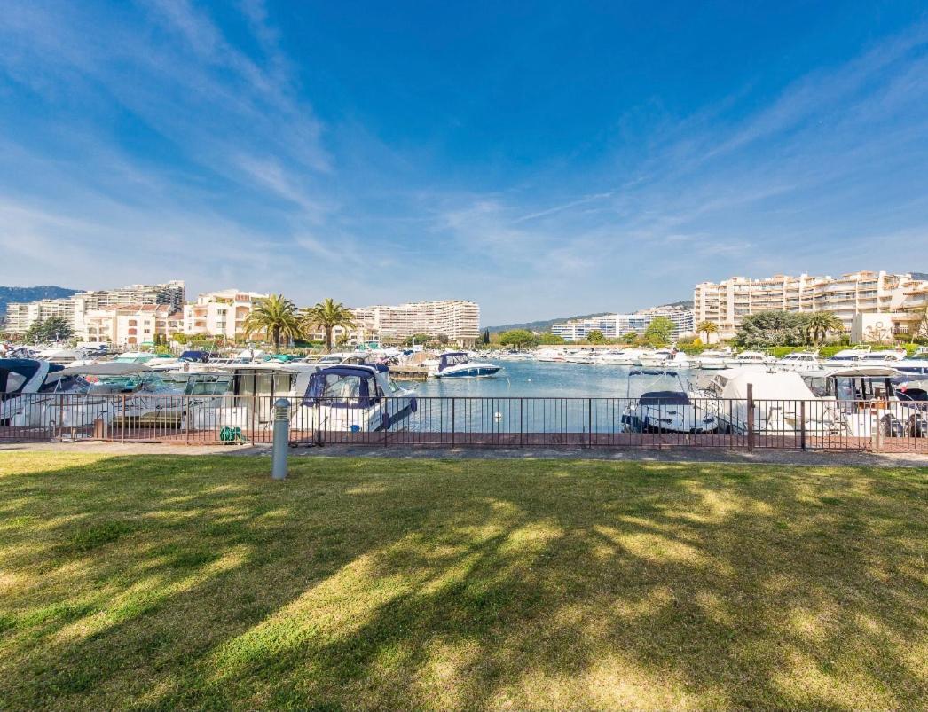 Luxury 3 Piece Garden Apartment In Cannes Marina Mandelieu Exteriér fotografie