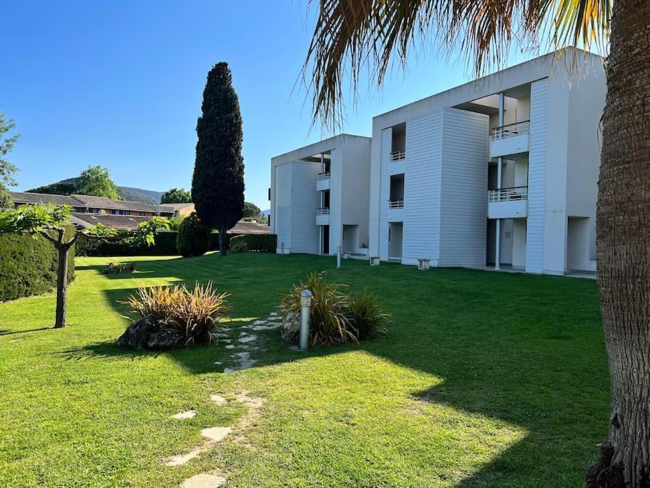 Luxury 3 Piece Garden Apartment In Cannes Marina Mandelieu Exteriér fotografie